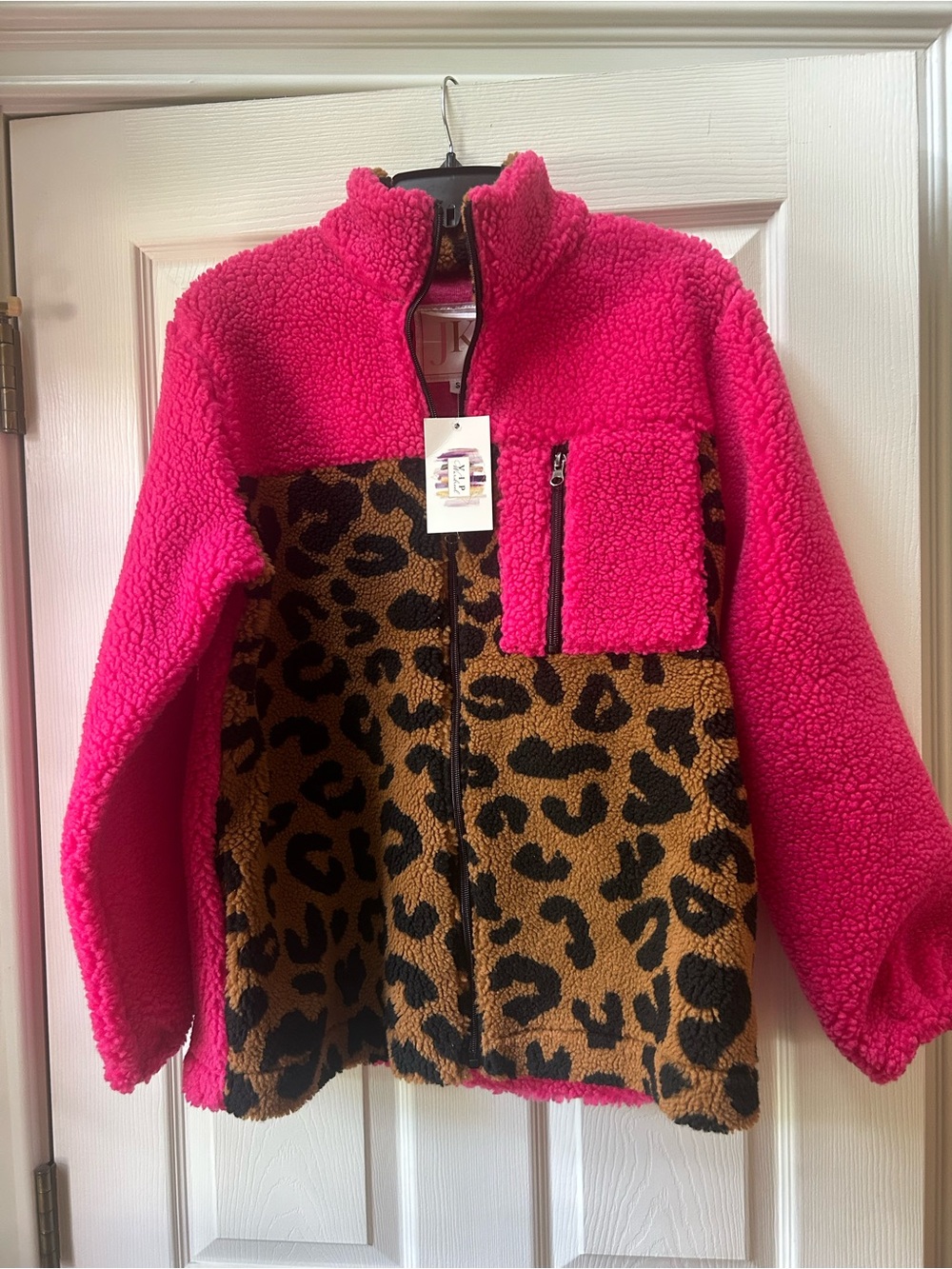 NWT Women’s Hot Pink Sherpa Jacket with Leopard Print Panels Size Small